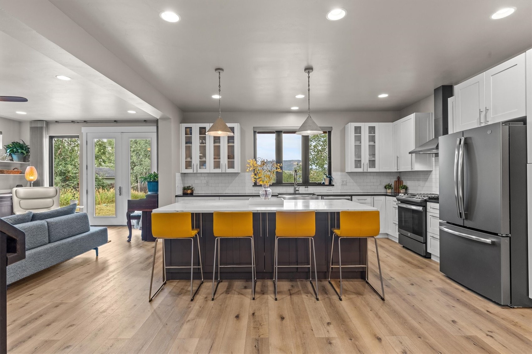 1647 Red Hawk COURT