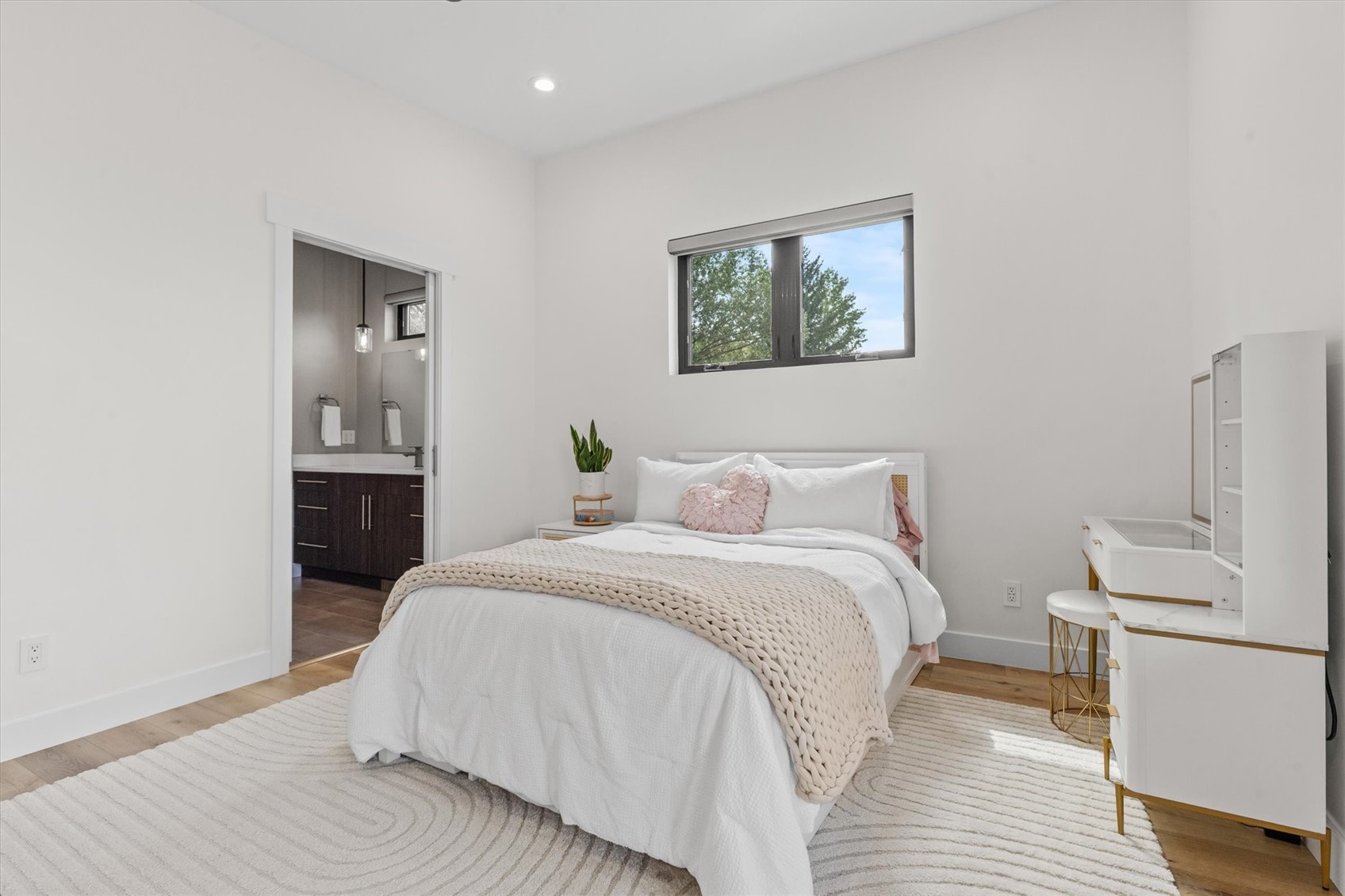 1647 Red Hawk COURT