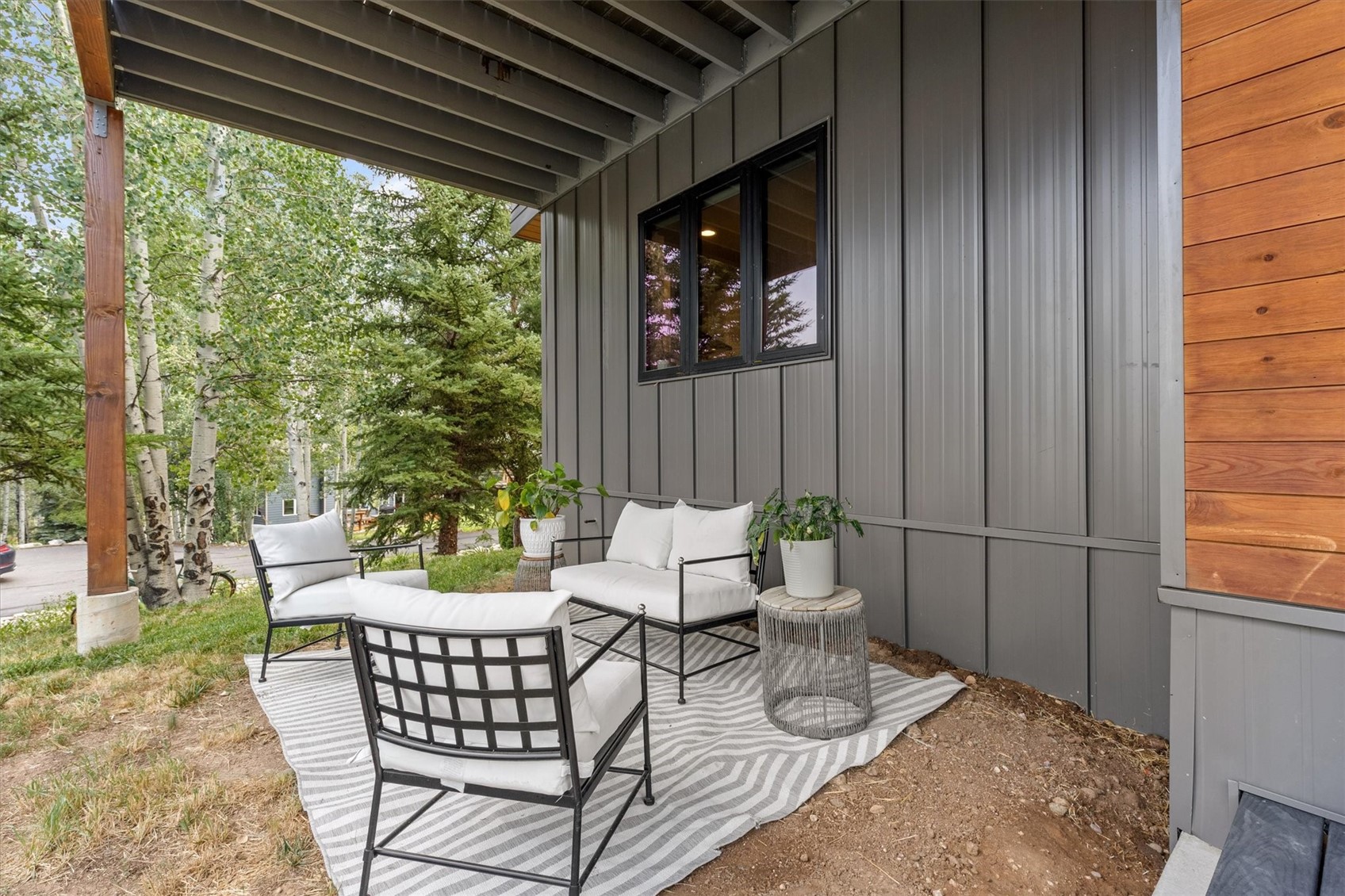 1647 Red Hawk COURT