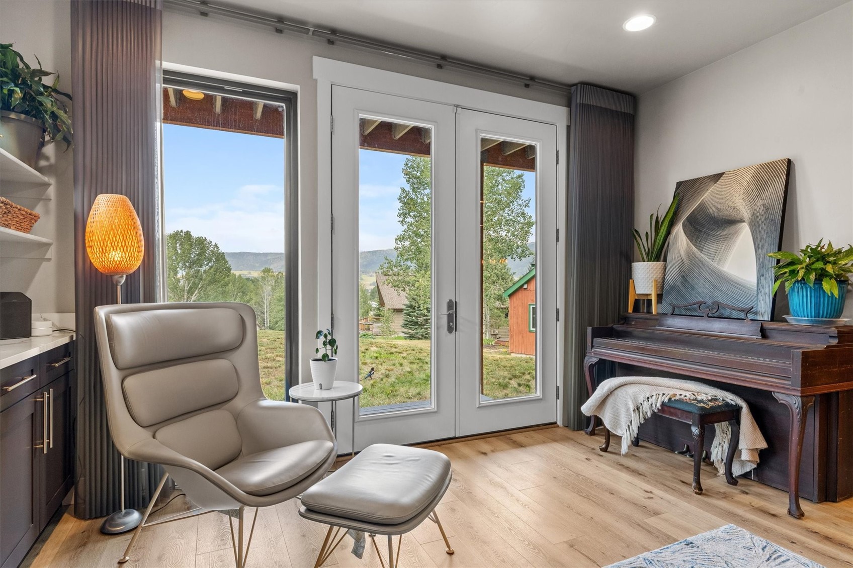 1647 Red Hawk COURT