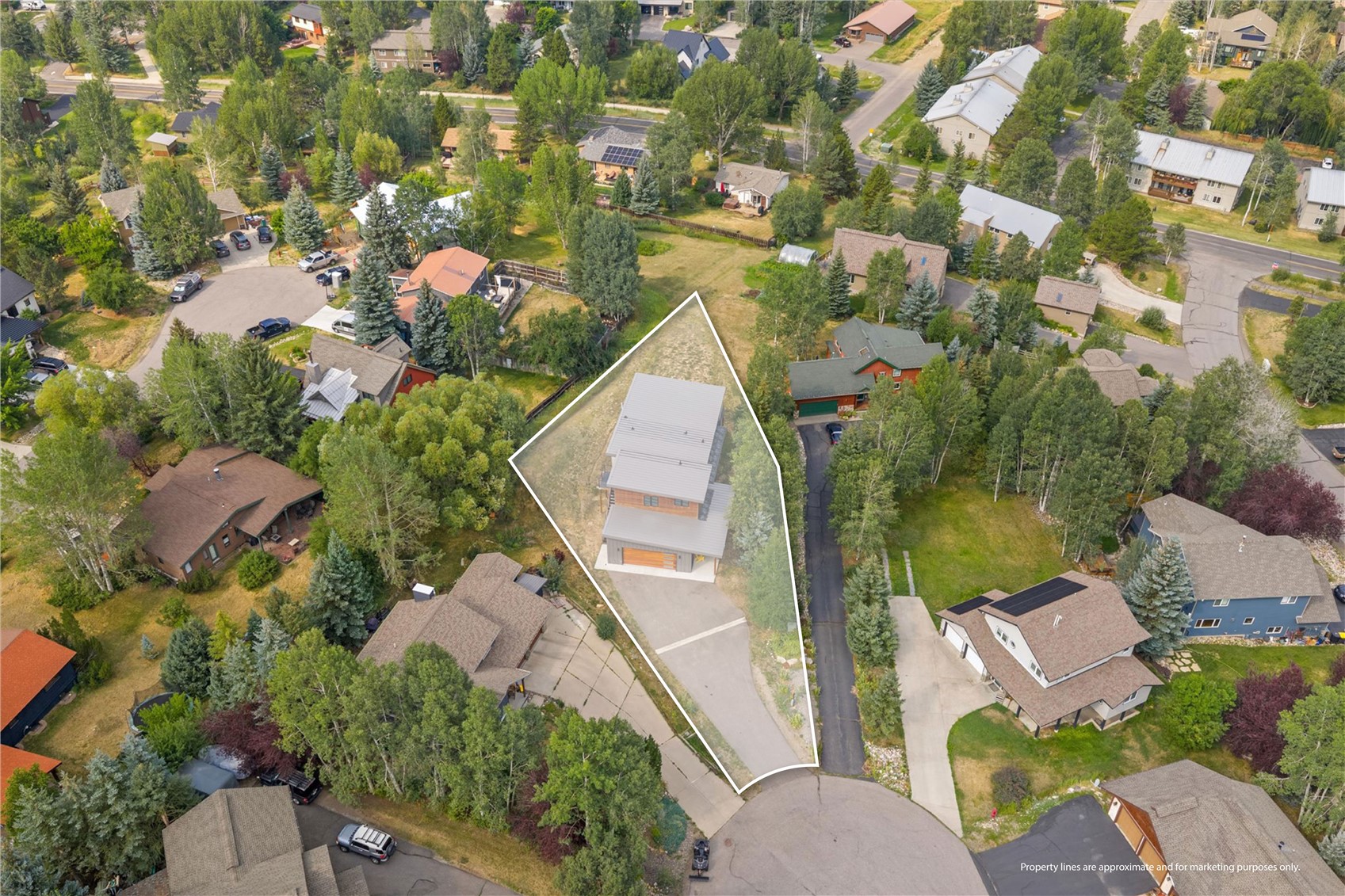 1647 Red Hawk COURT