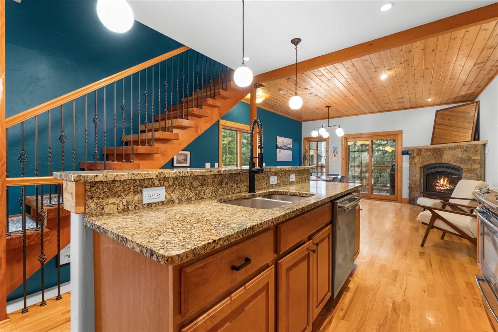 3066 Aspen Leaf WAY
