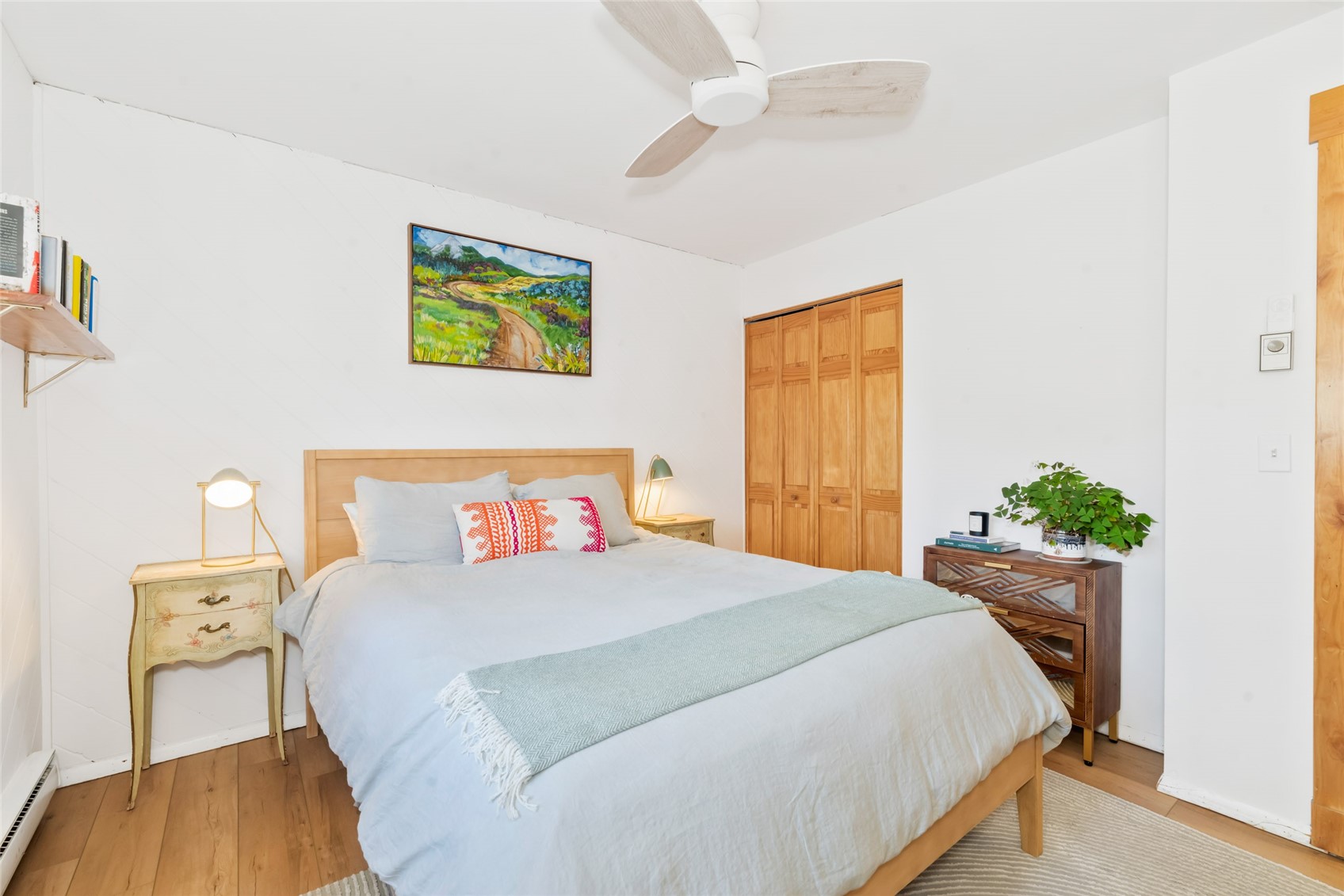 2685 Iris LANE