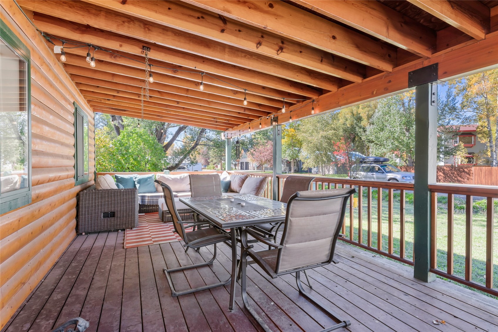 2685 Iris LANE