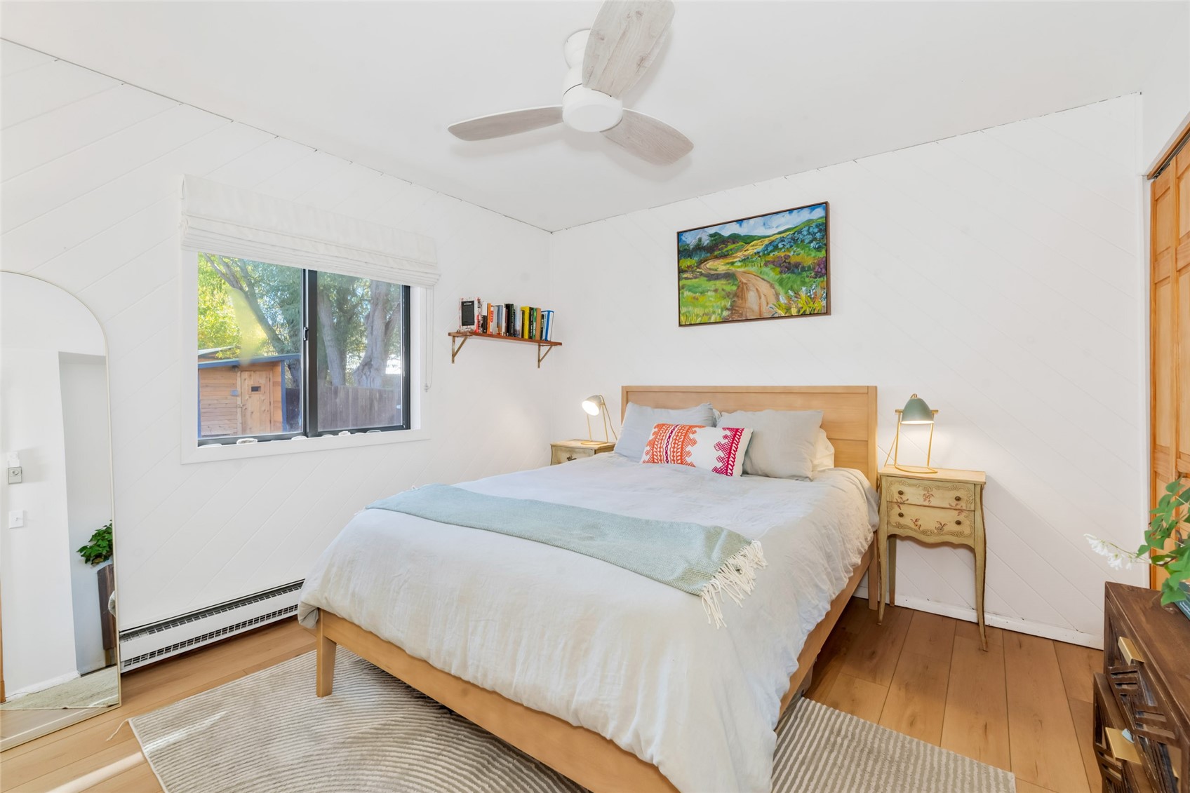 2685 Iris LANE