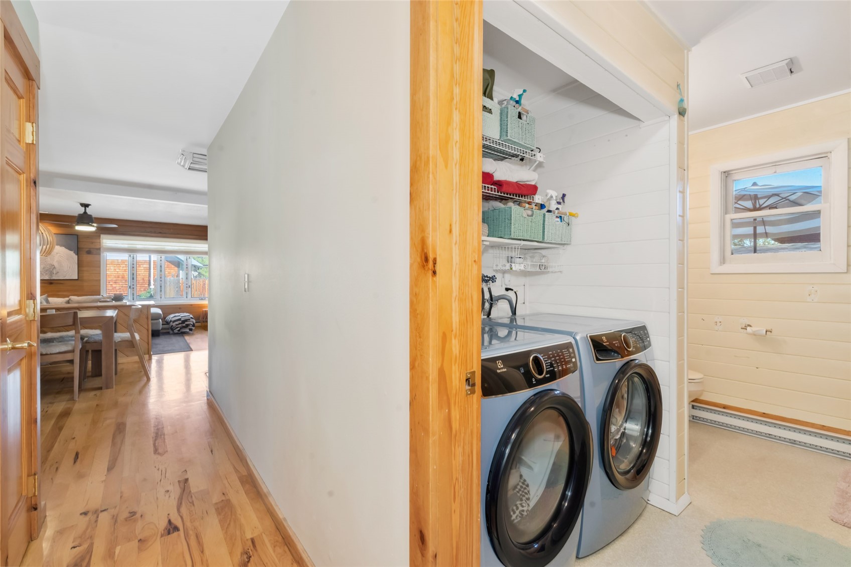 2685 Iris LANE