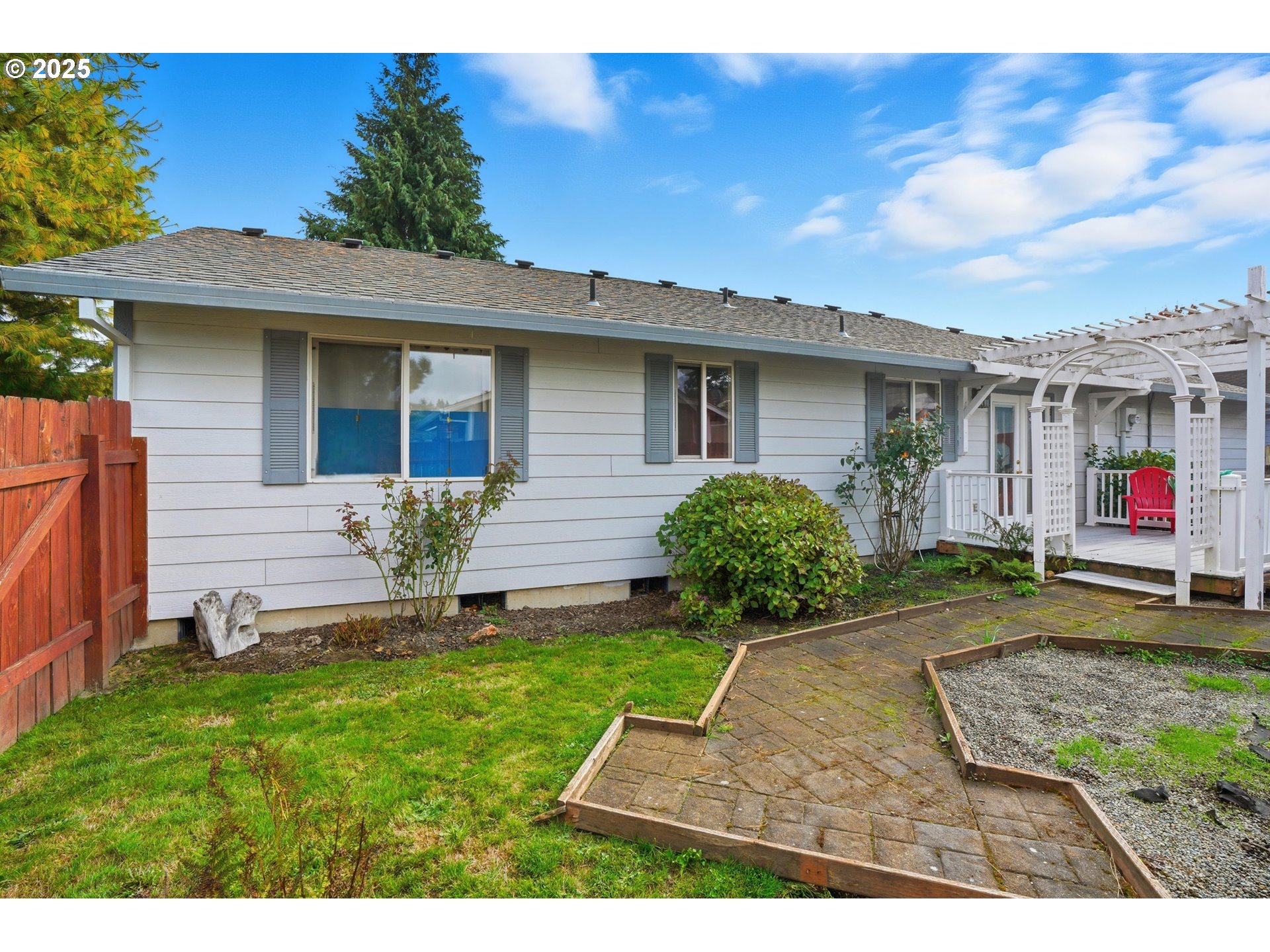 132 PENNY LN