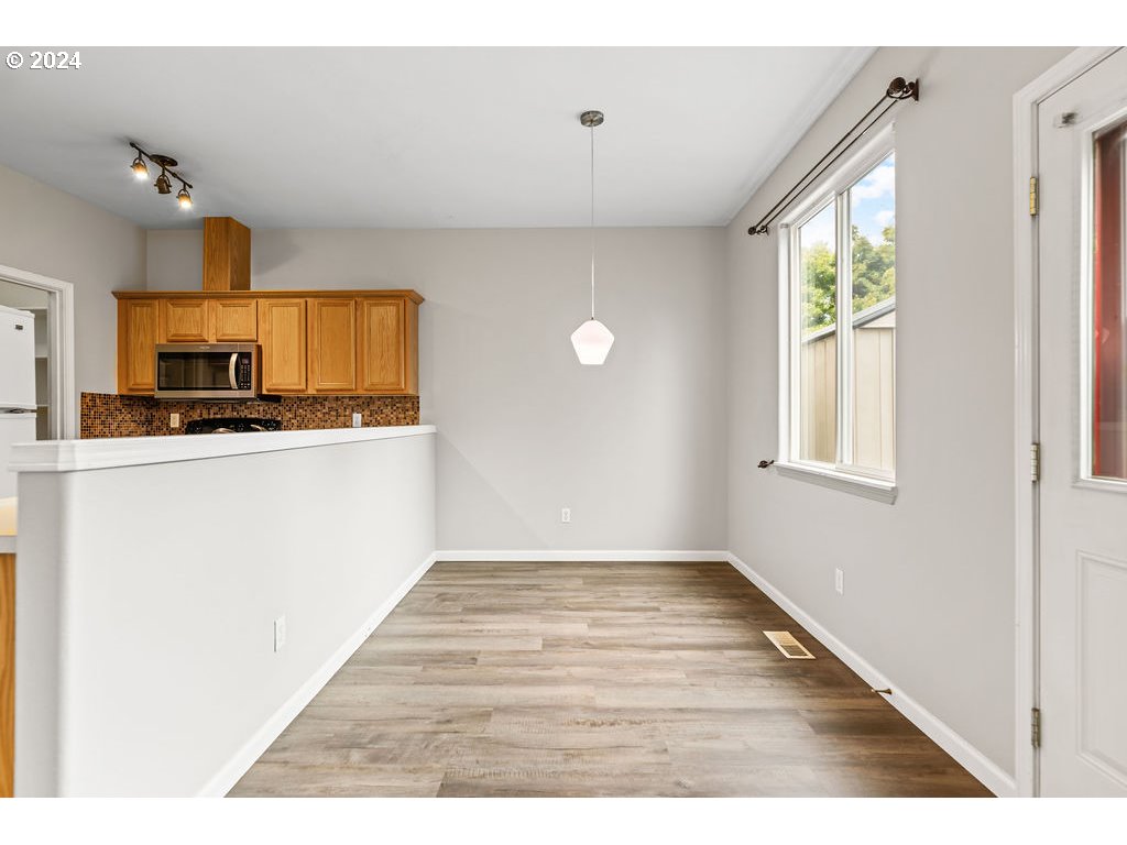 1706 NE 154TH ST