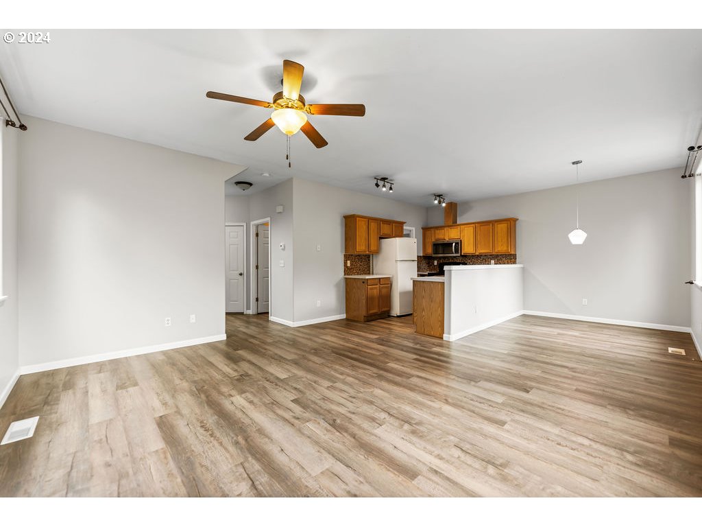 1706 NE 154TH ST