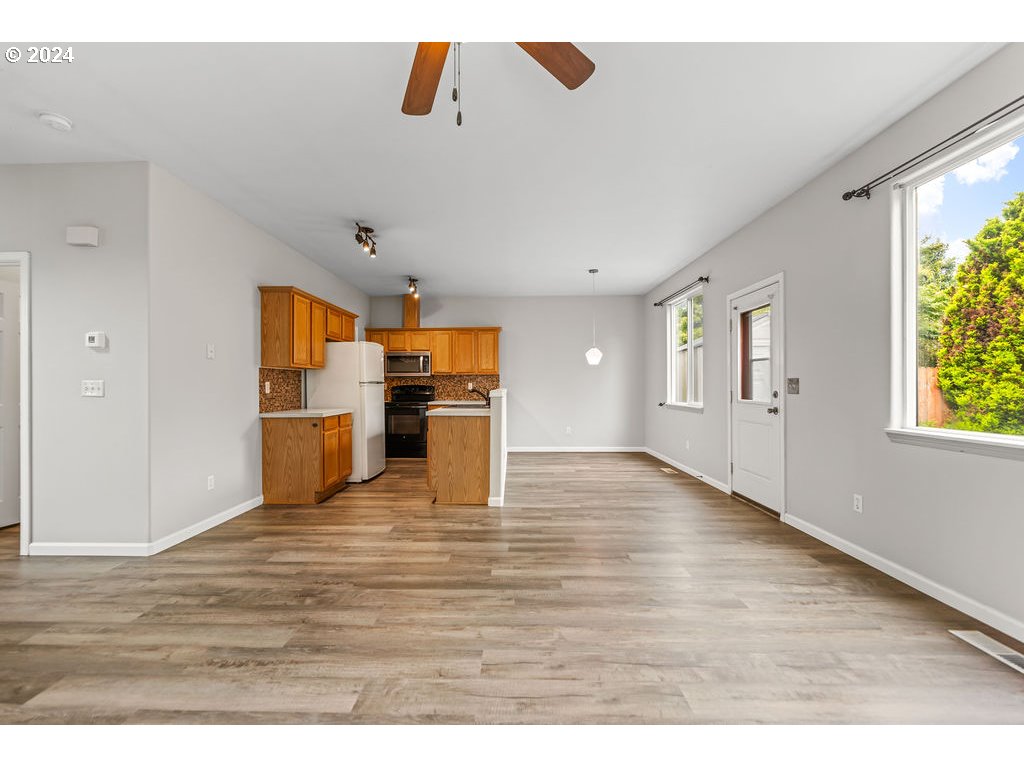 1706 NE 154TH ST