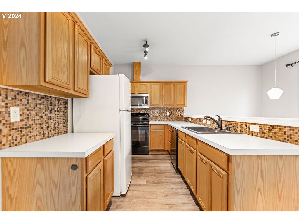 1706 NE 154TH ST