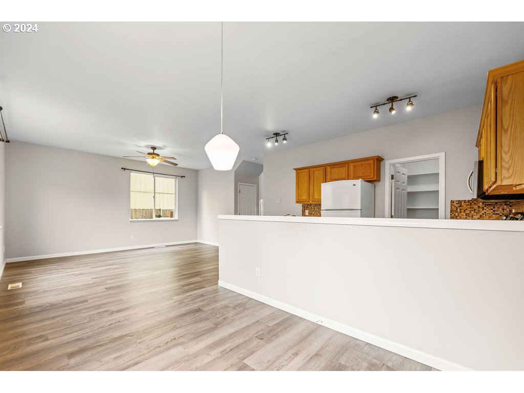 1706 NE 154TH ST