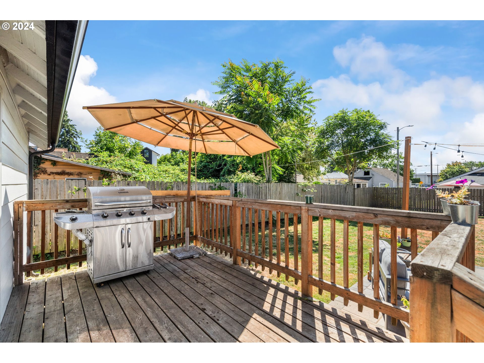 2300 MARKLE AVE