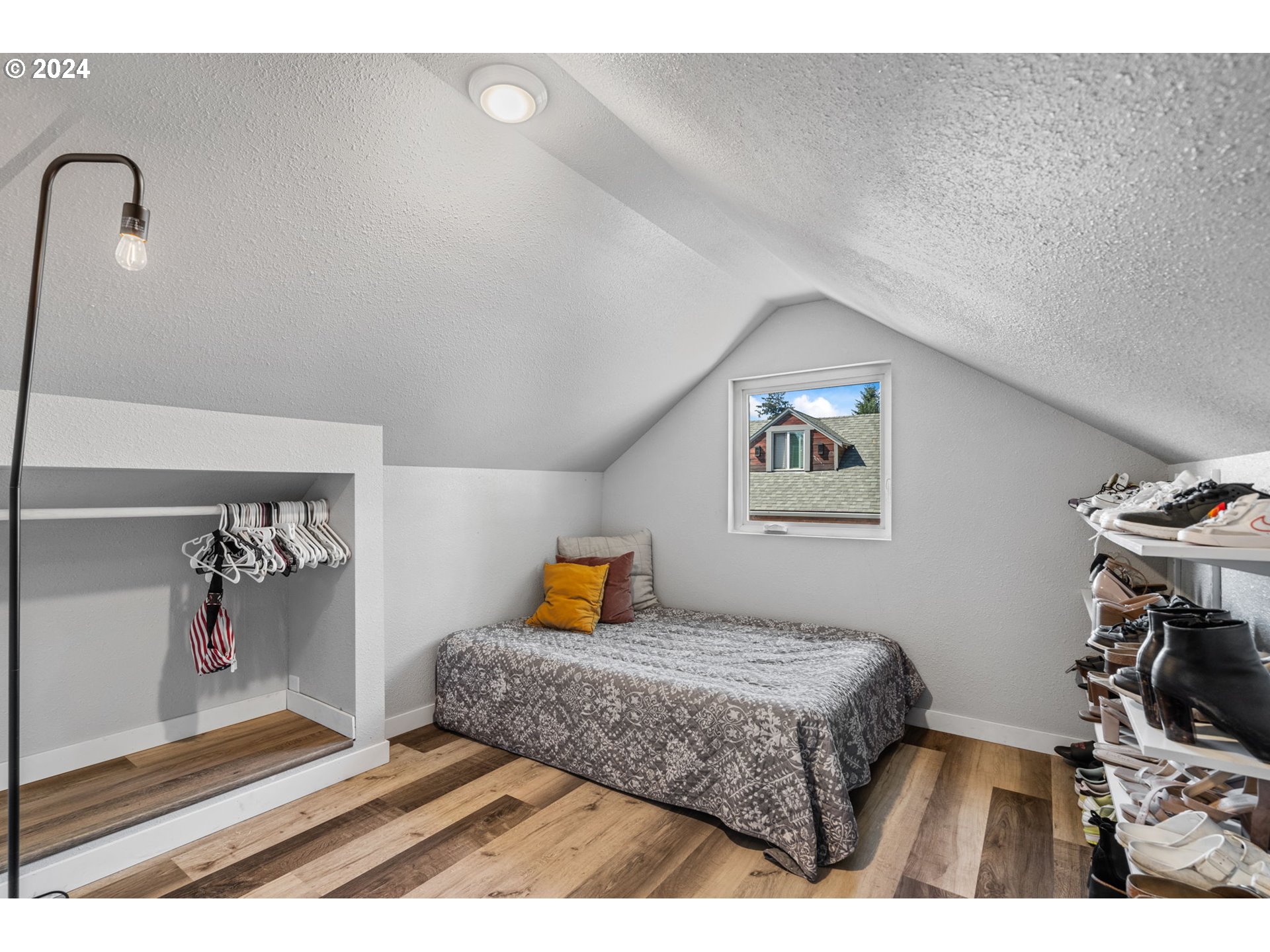 2300 MARKLE AVE