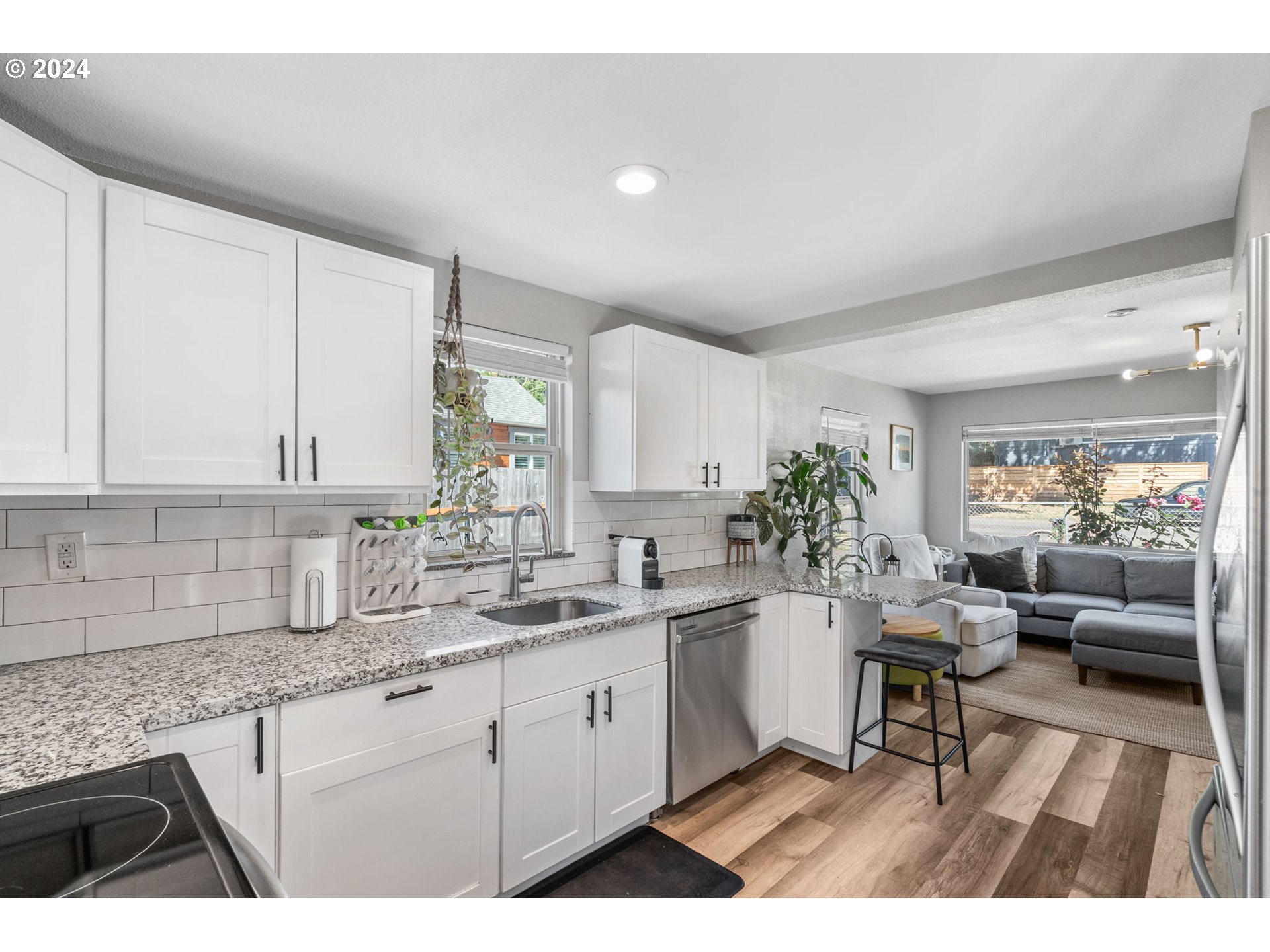 2300 MARKLE AVE