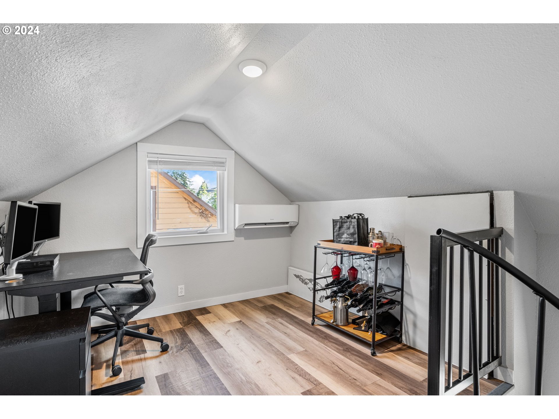 2300 MARKLE AVE
