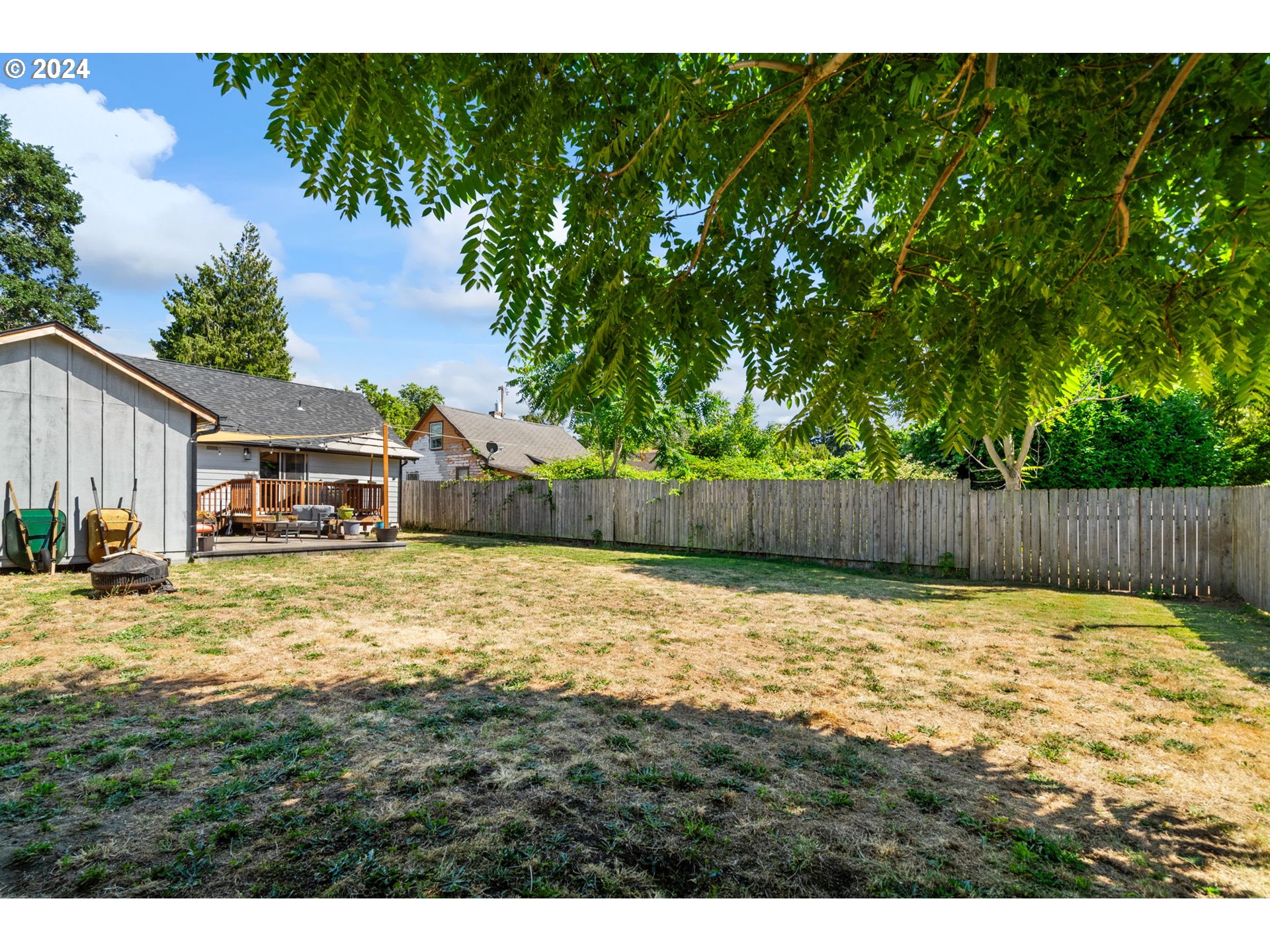 2300 MARKLE AVE