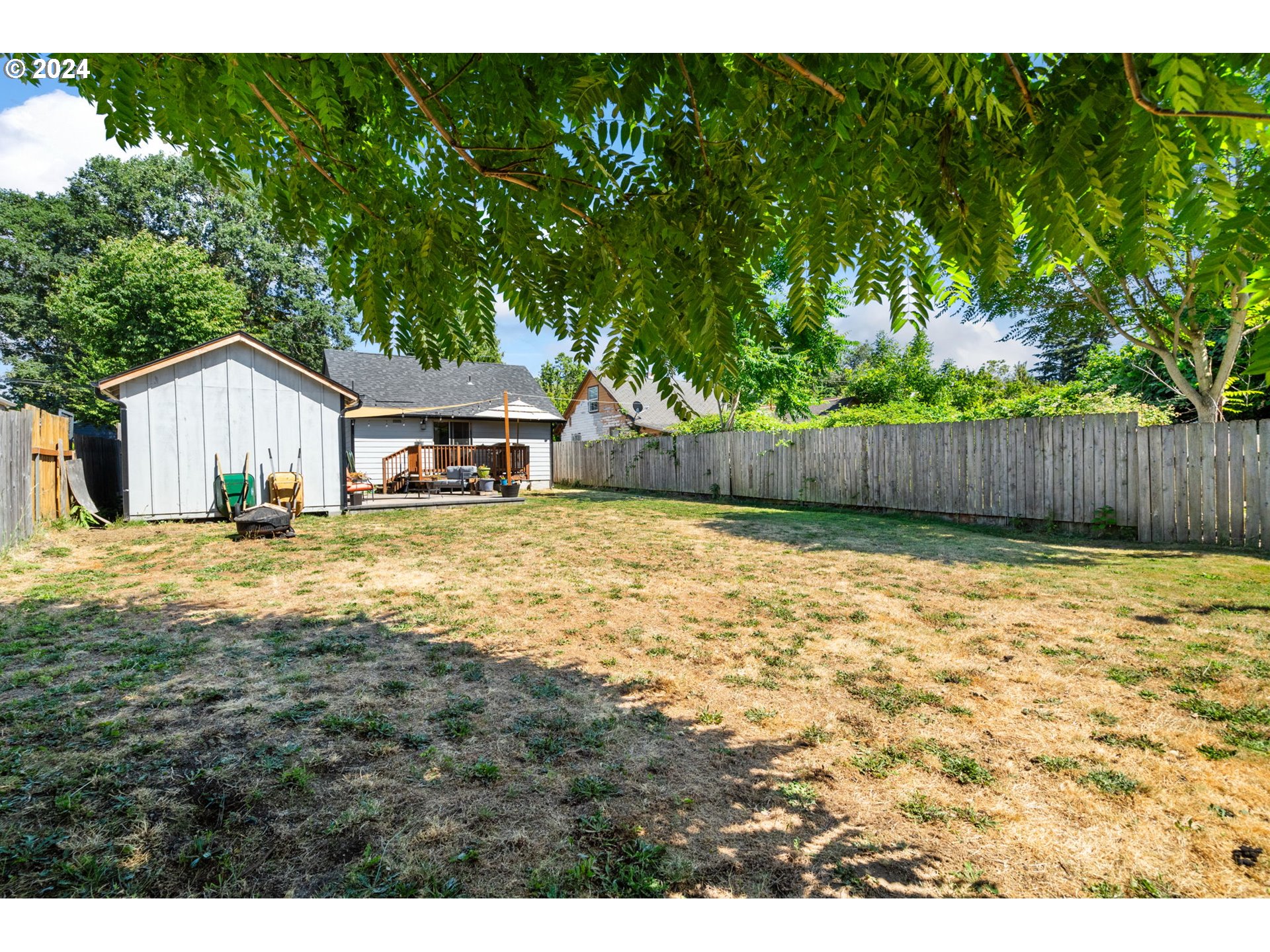 2300 MARKLE AVE
