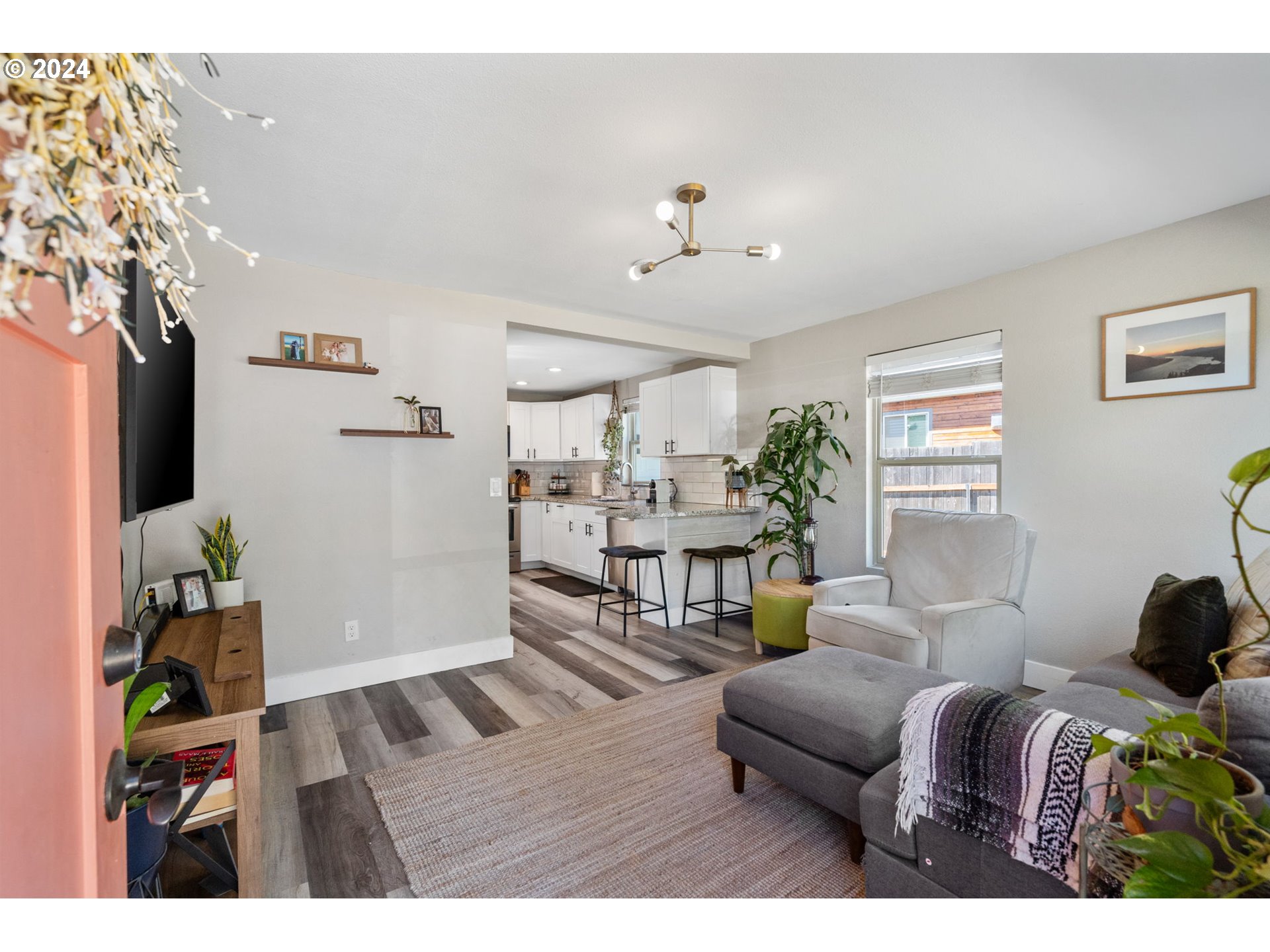 2300 MARKLE AVE