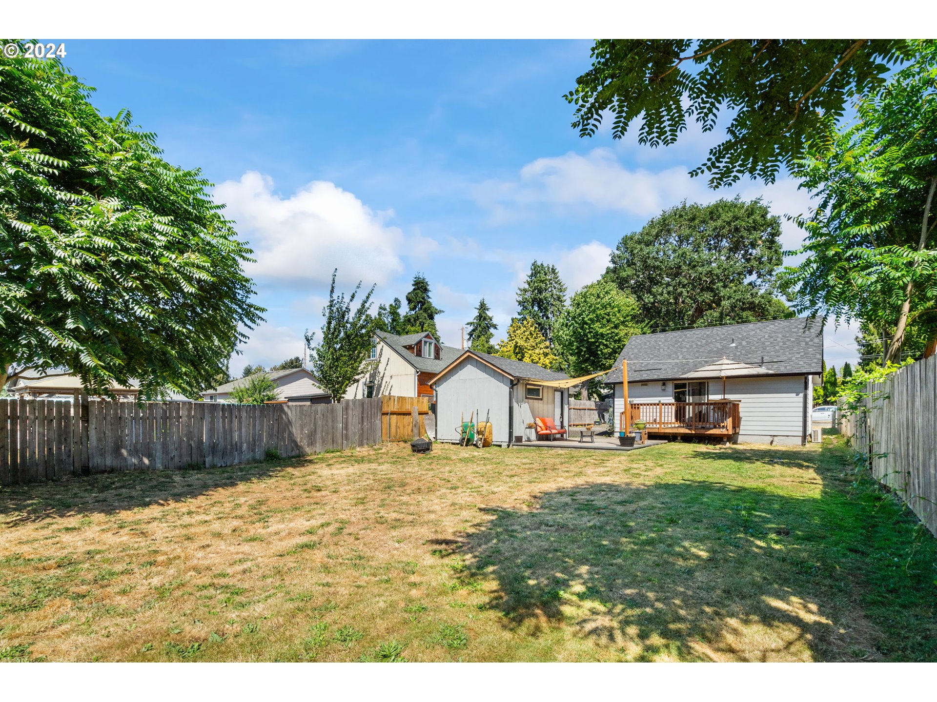 2300 MARKLE AVE
