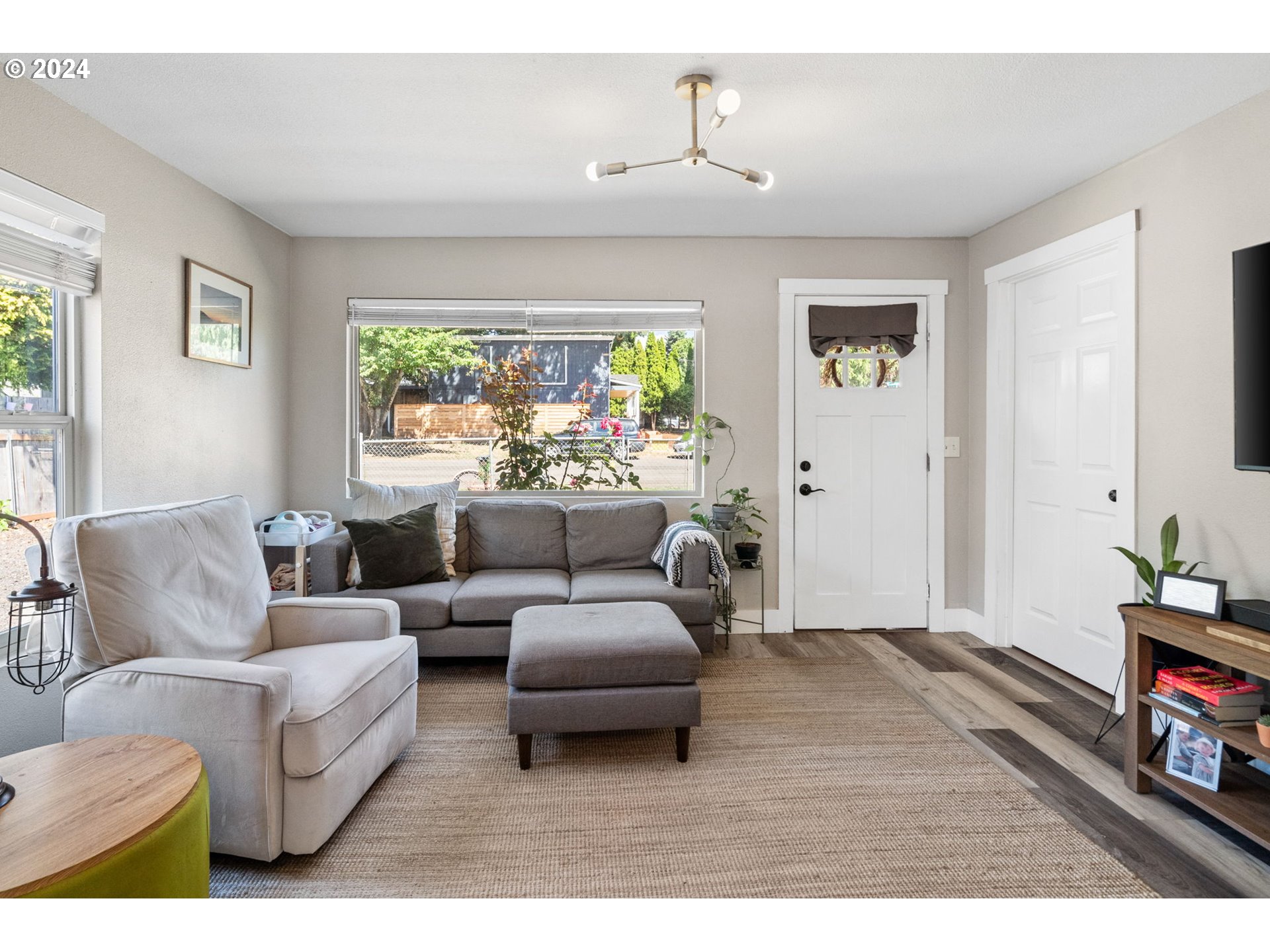 2300 MARKLE AVE