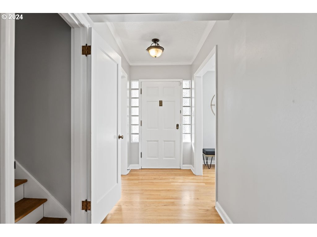 101 E 35TH ST