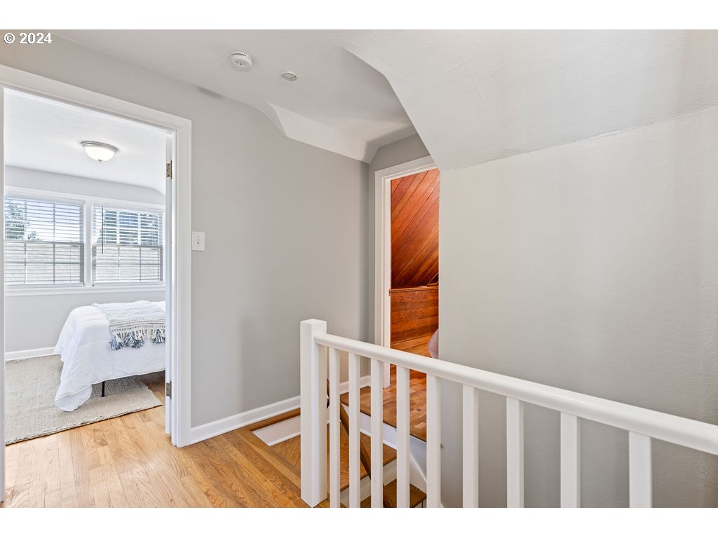 101 E 35TH ST