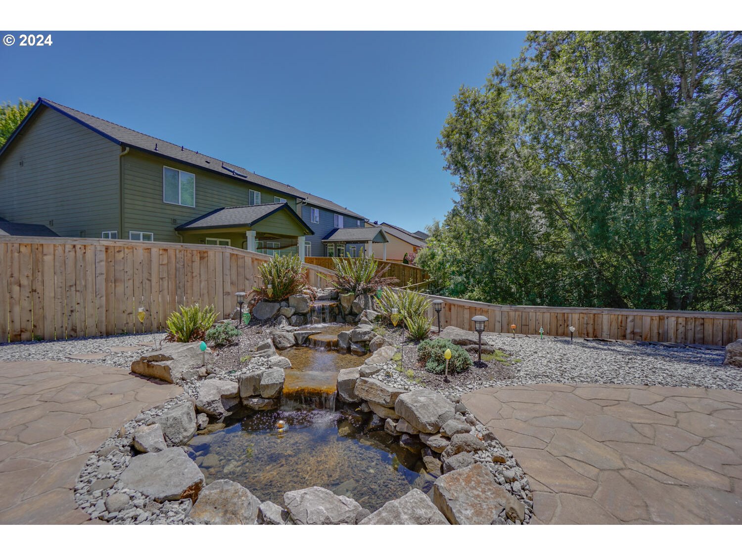 1804 SE 2ND PL