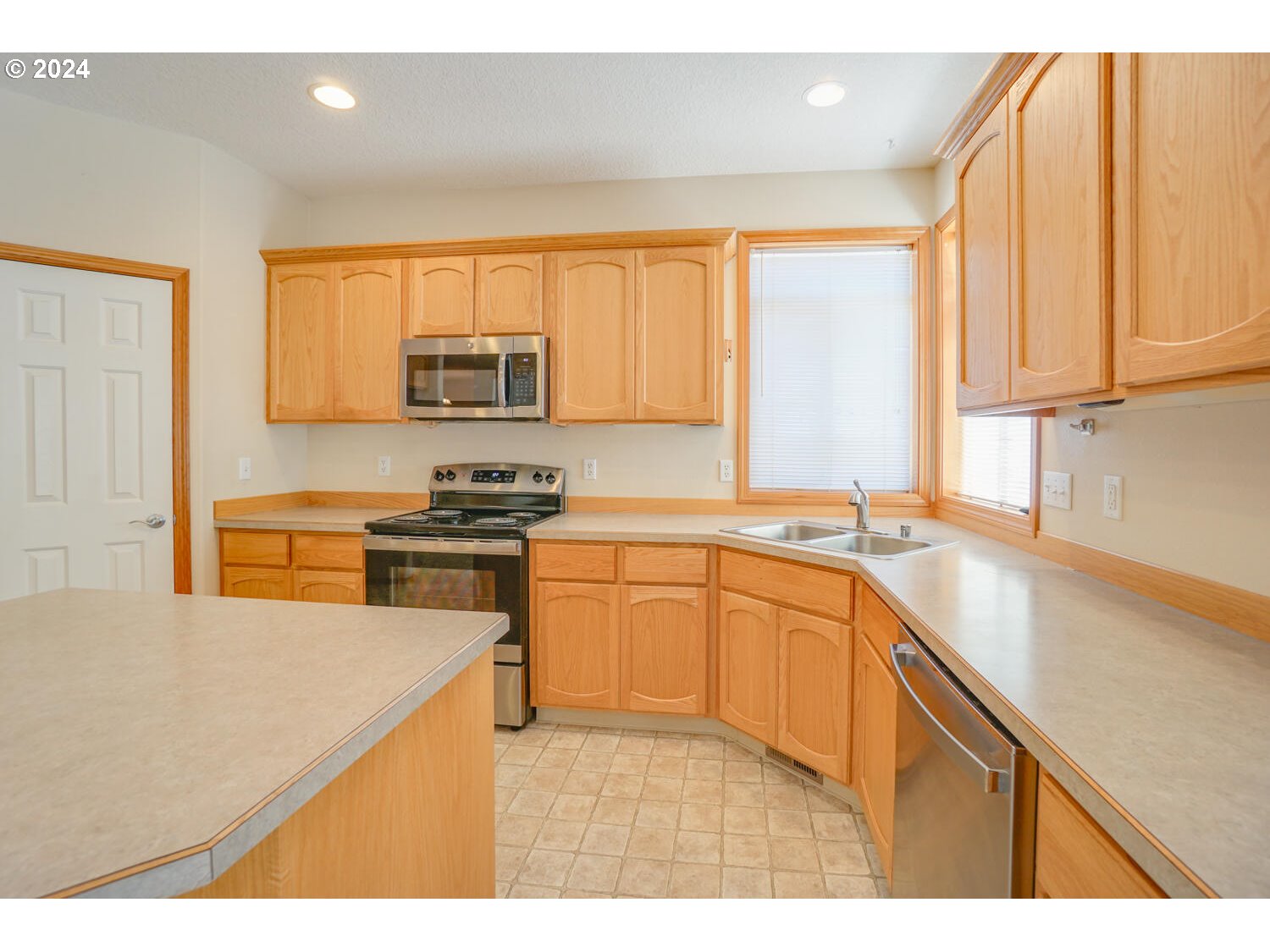 1804 SE 2ND PL