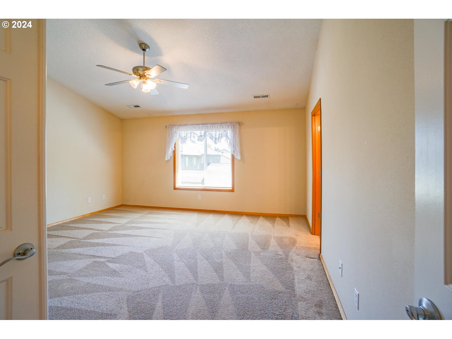1804 SE 2ND PL