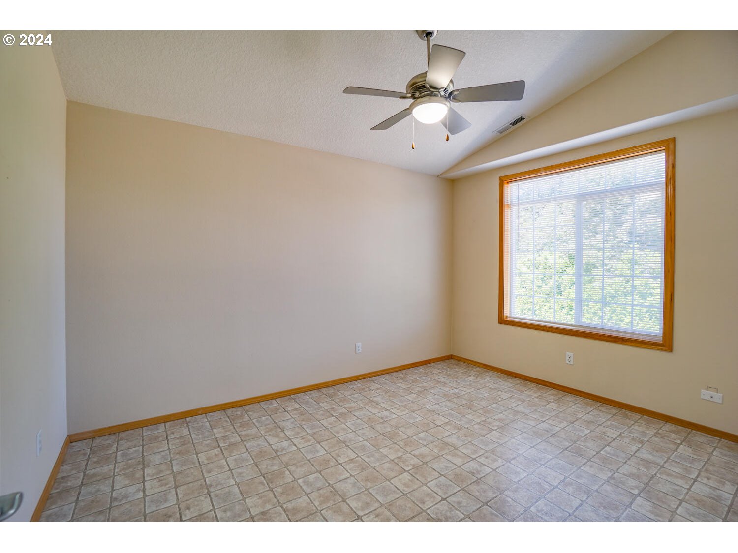 1804 SE 2ND PL