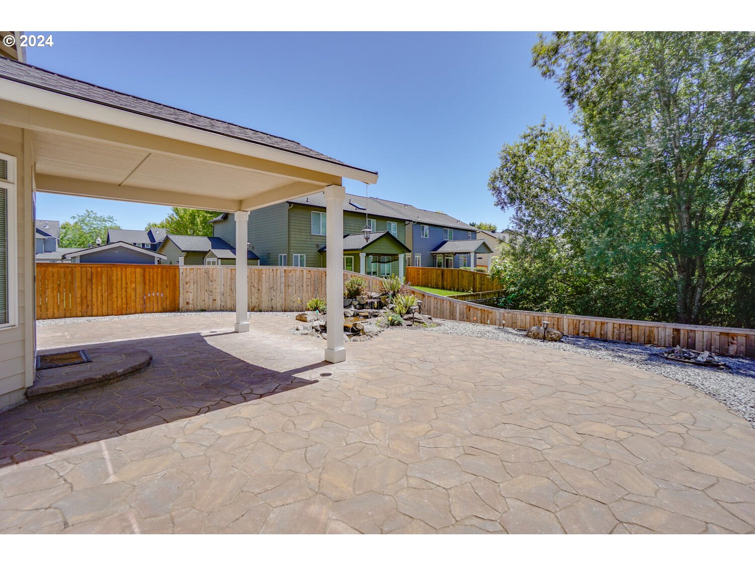1804 SE 2ND PL