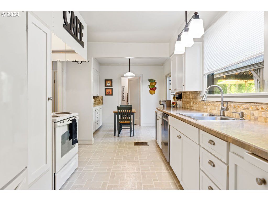 410 W 36TH ST