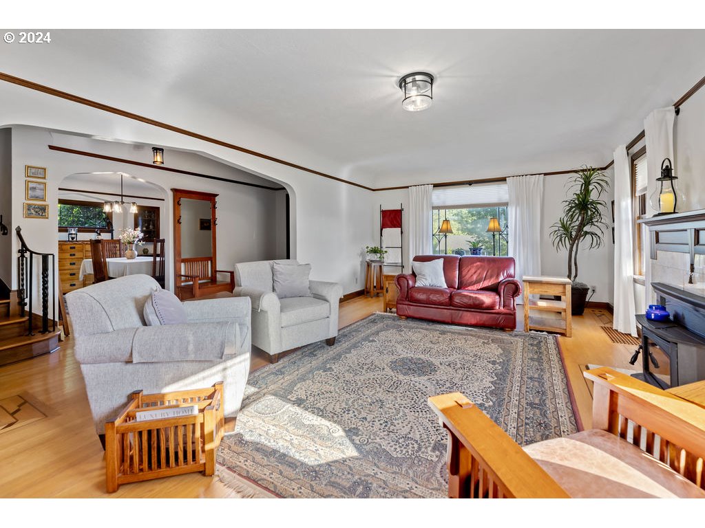 410 W 36TH ST