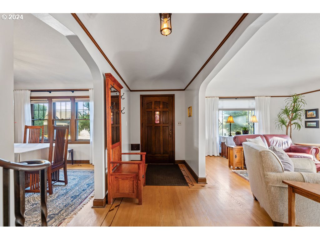 410 W 36TH ST
