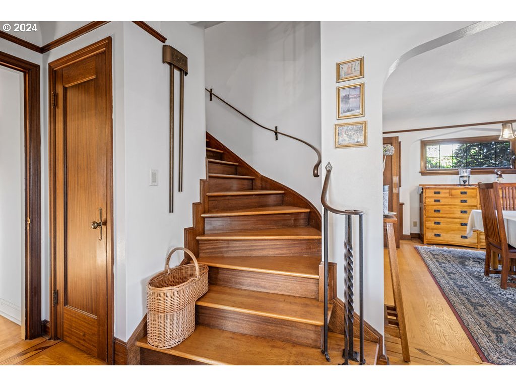 410 W 36TH ST