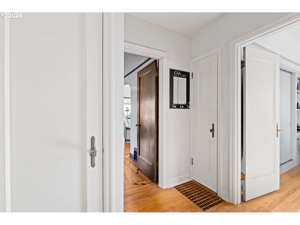 410 W 36TH ST