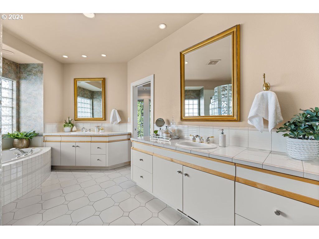 1406 SE 75TH CT