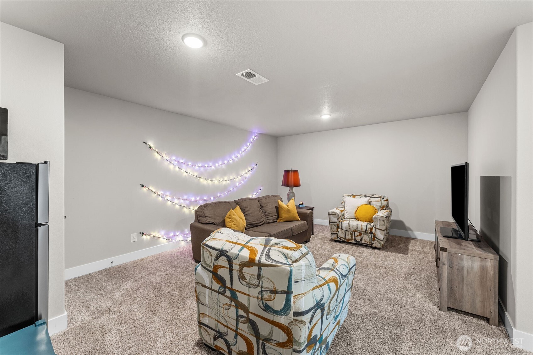 826 W Golden Eagle Avenue