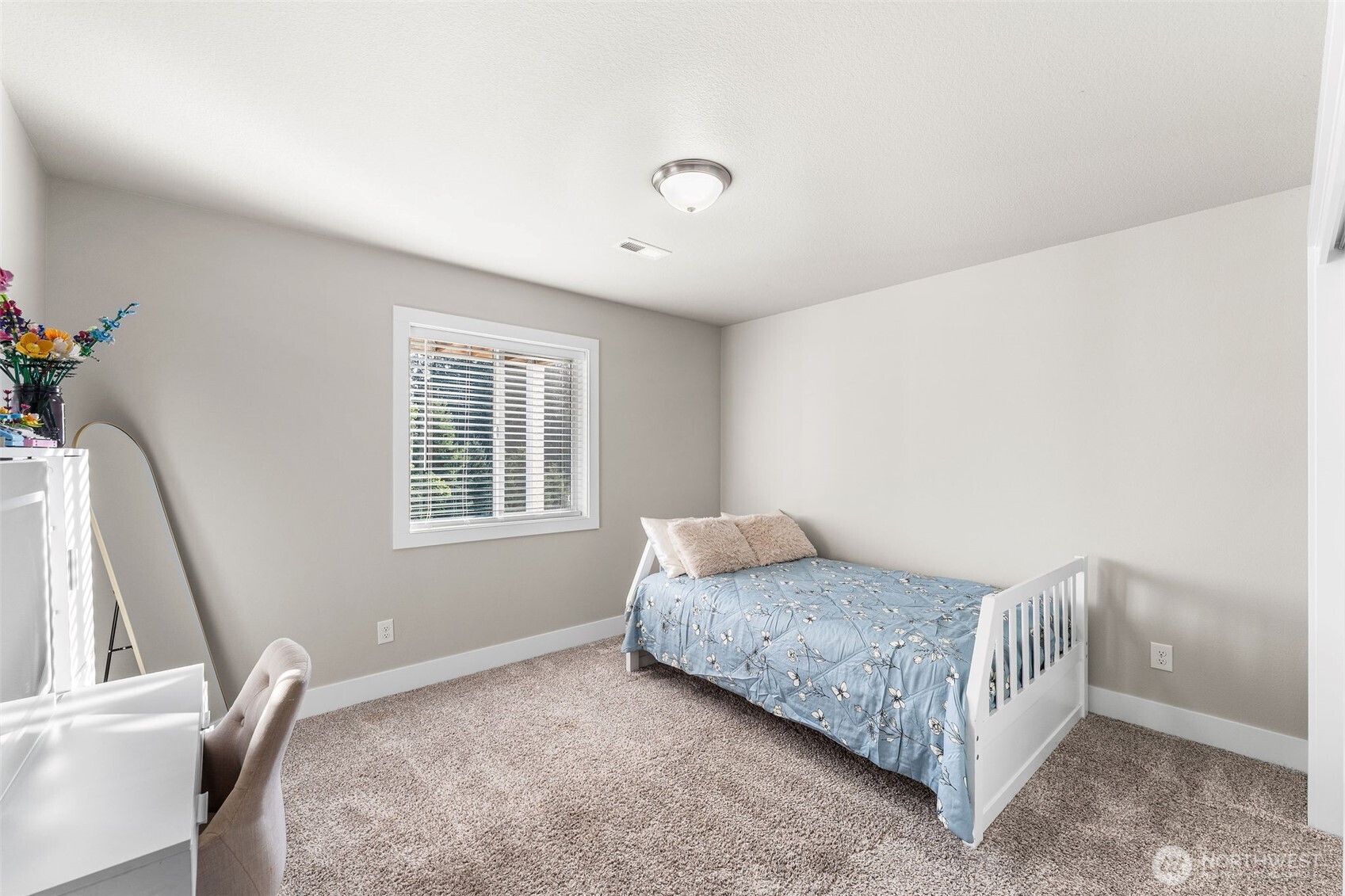 826 W Golden Eagle Avenue