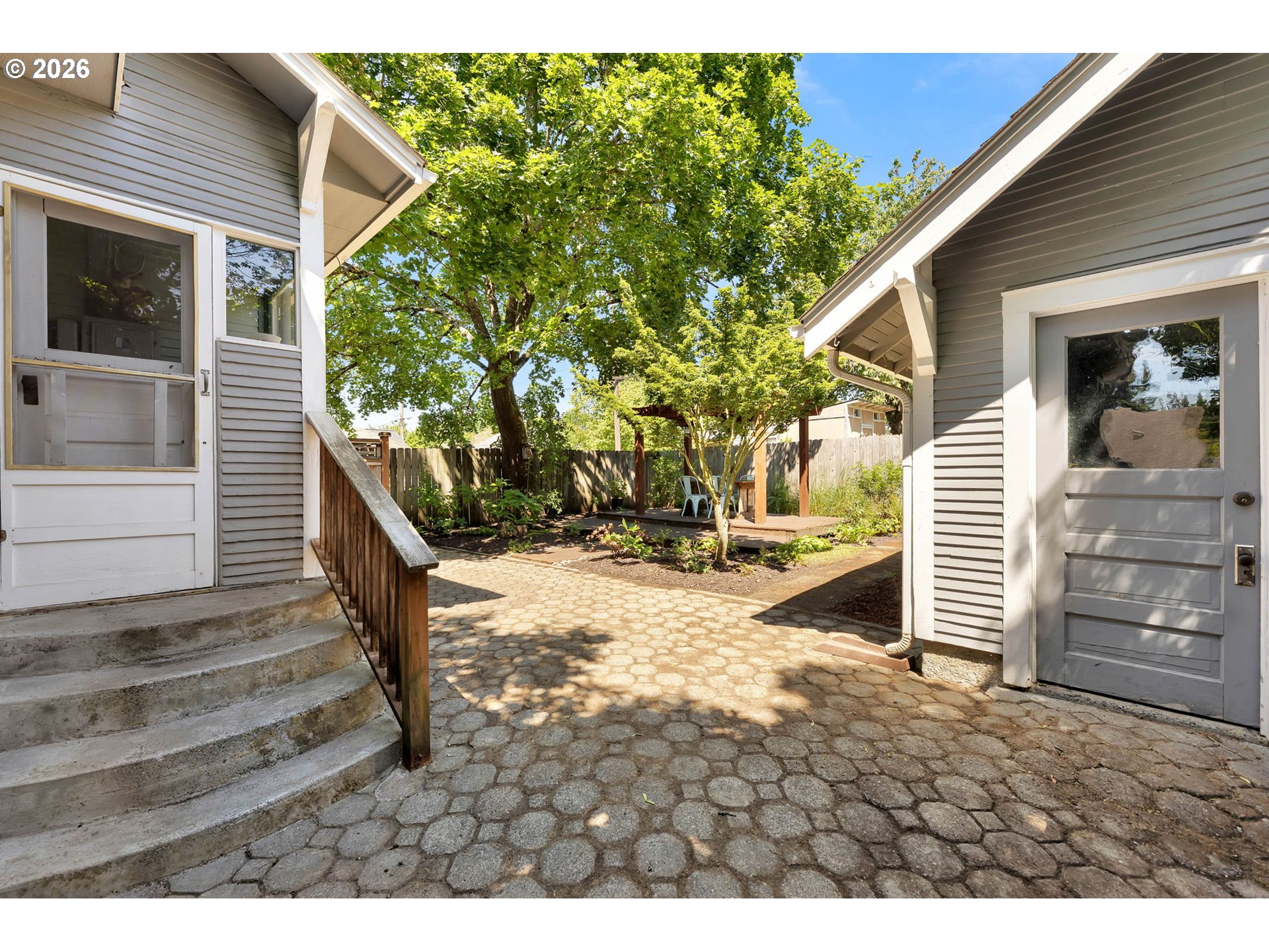 414 W 30TH ST