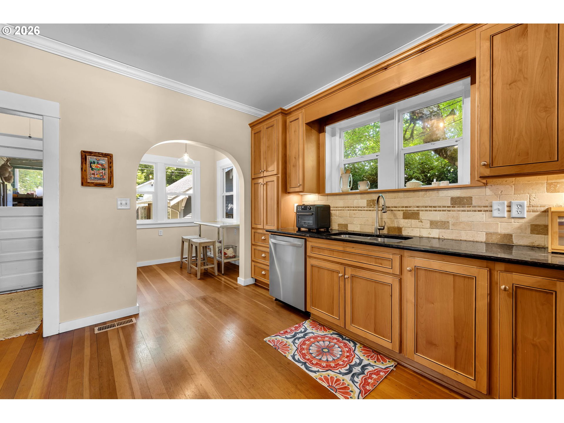 414 W 30TH ST