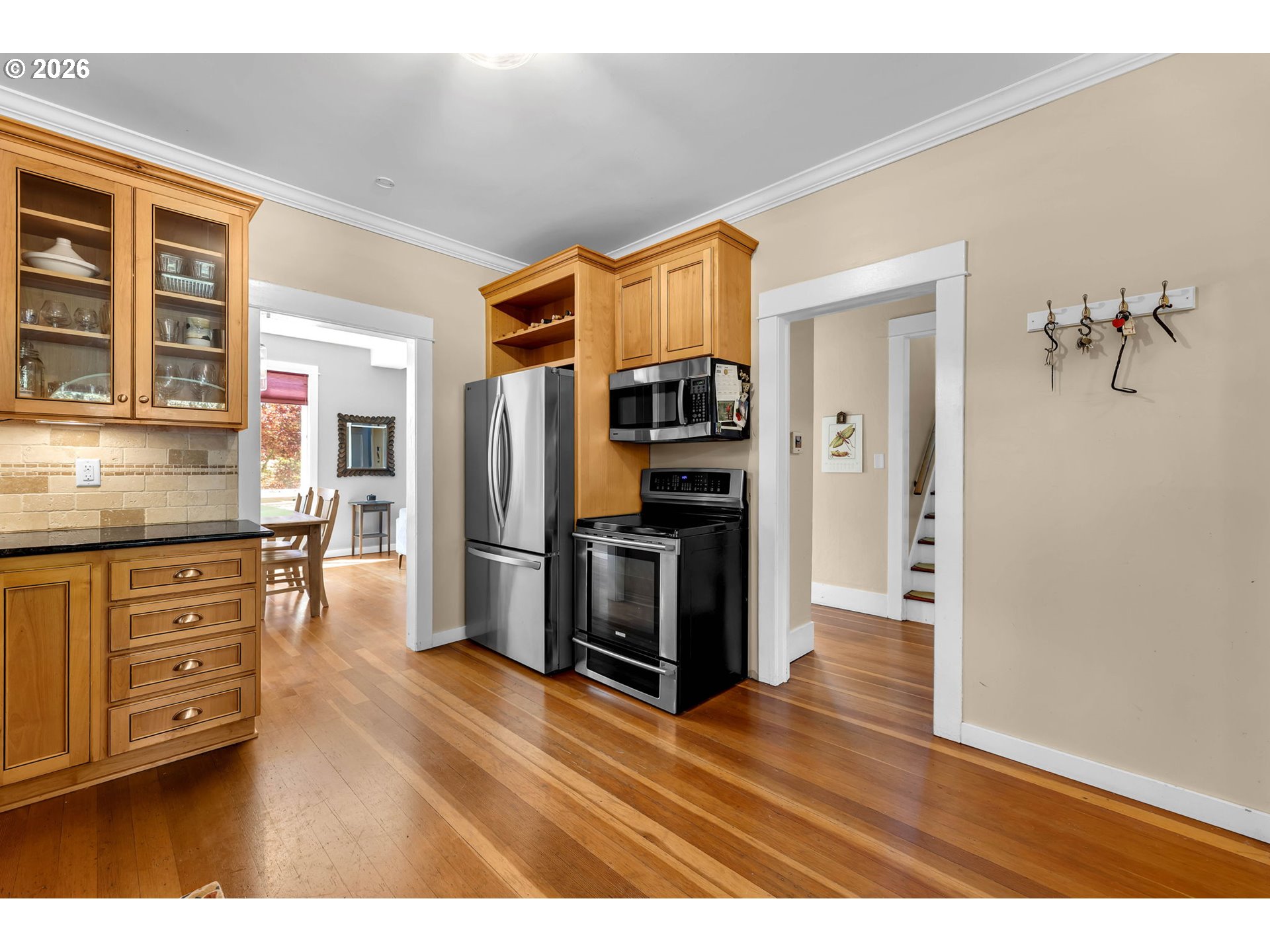 414 W 30TH ST