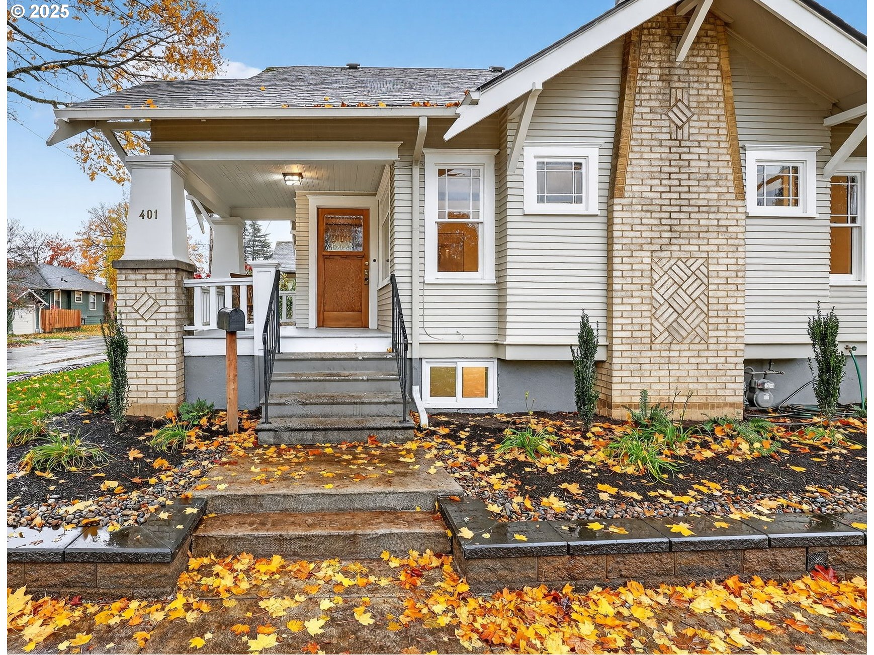 401 W 23RD ST