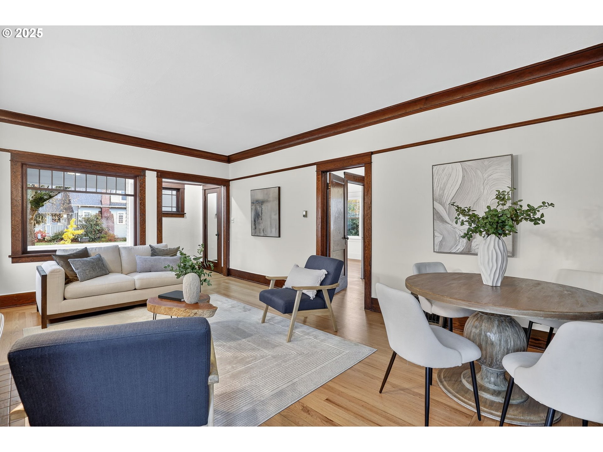 401 W 23RD ST