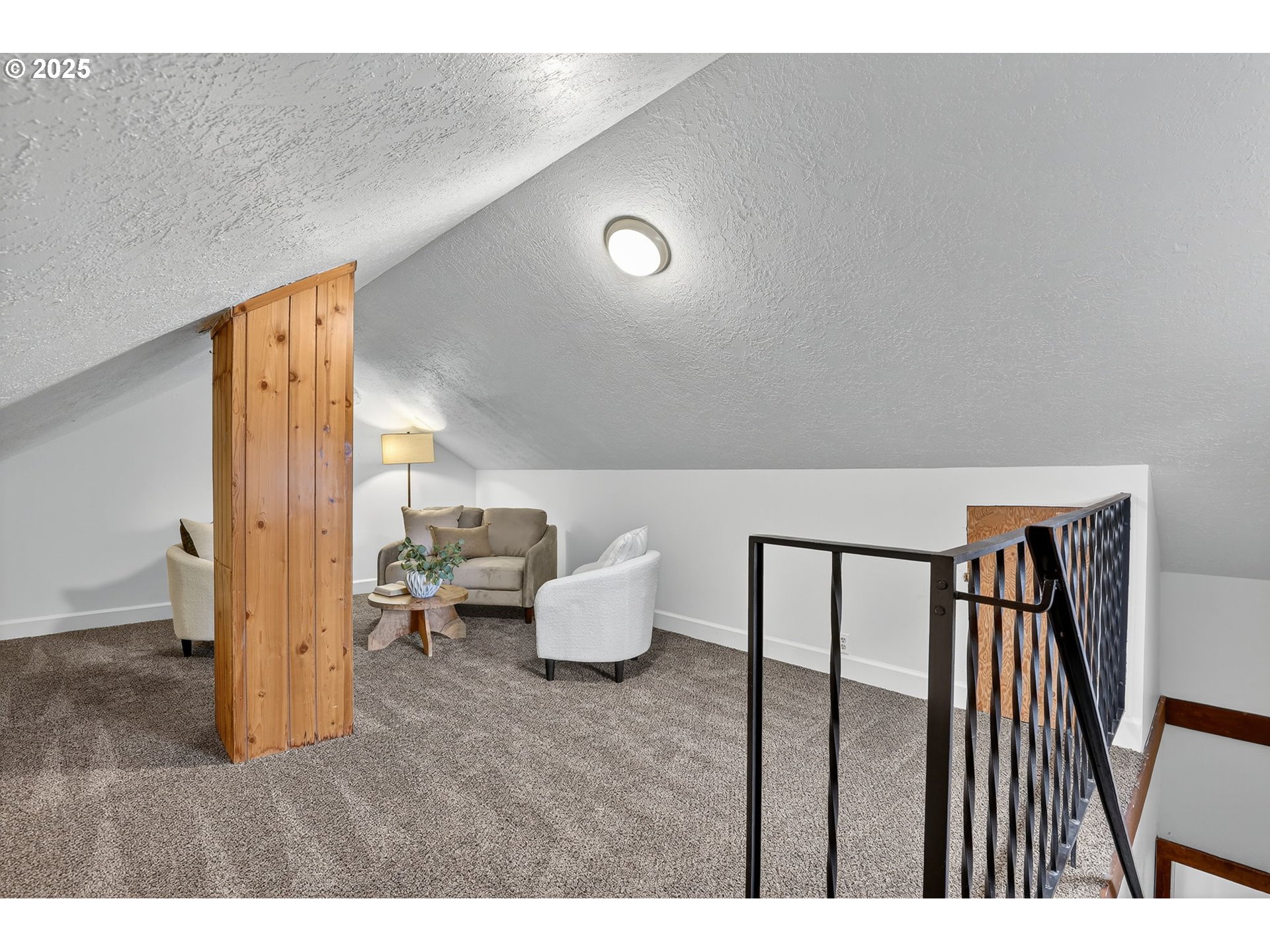 401 W 23RD ST