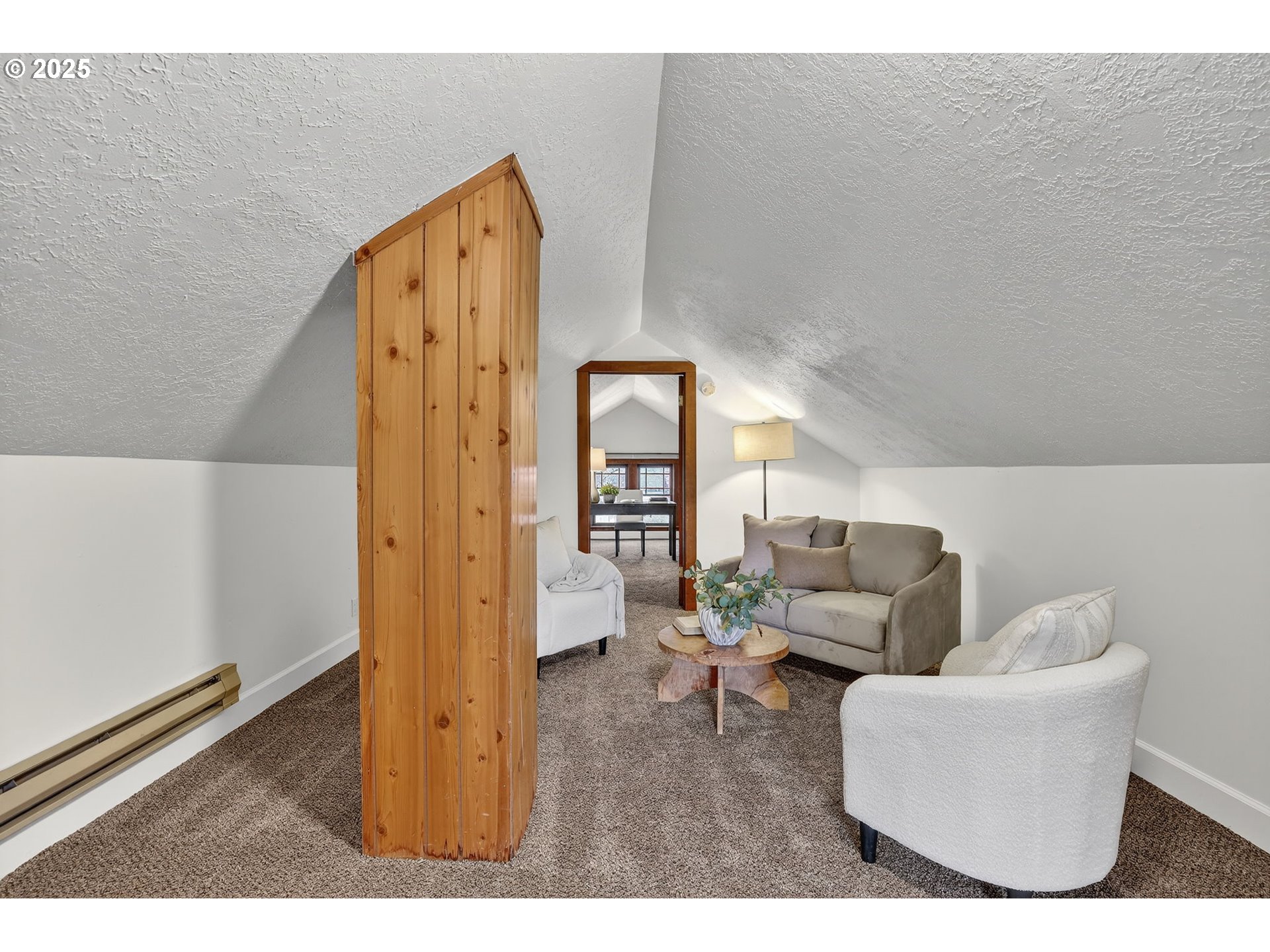 401 W 23RD ST