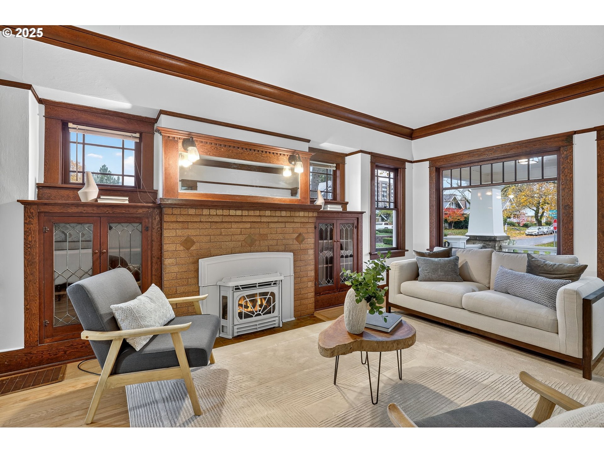 401 W 23RD ST