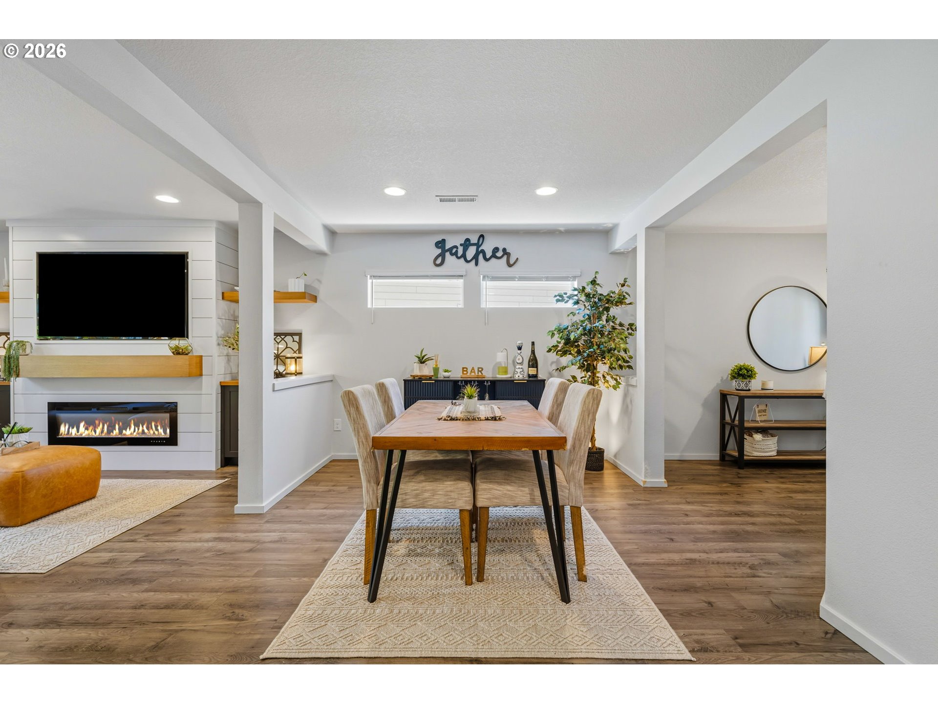 2100 S MEADOWLARK LOOP