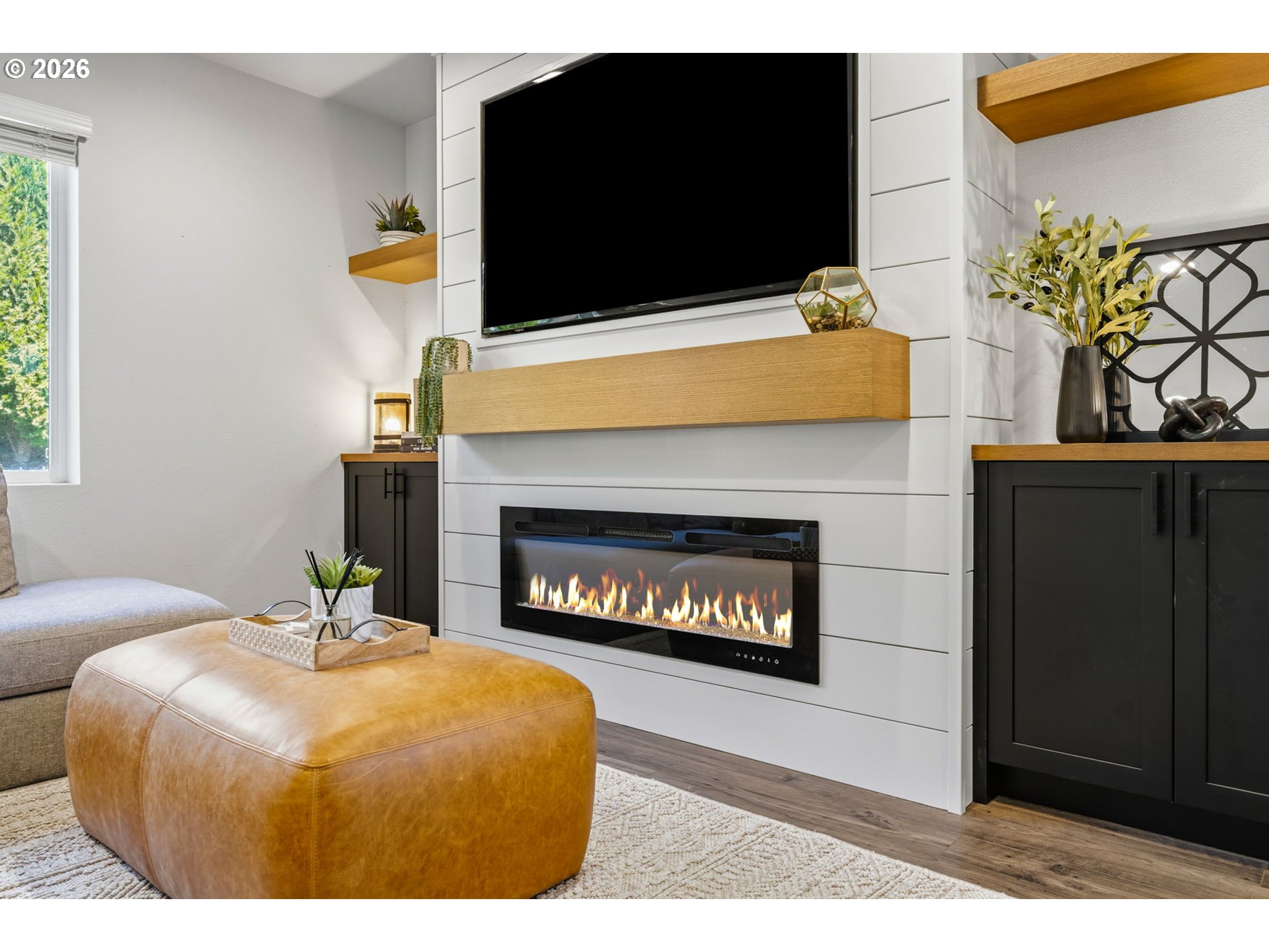 2100 S MEADOWLARK LOOP